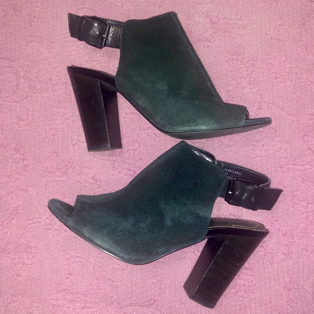 Tahari Suede Leather Heels 🖤
